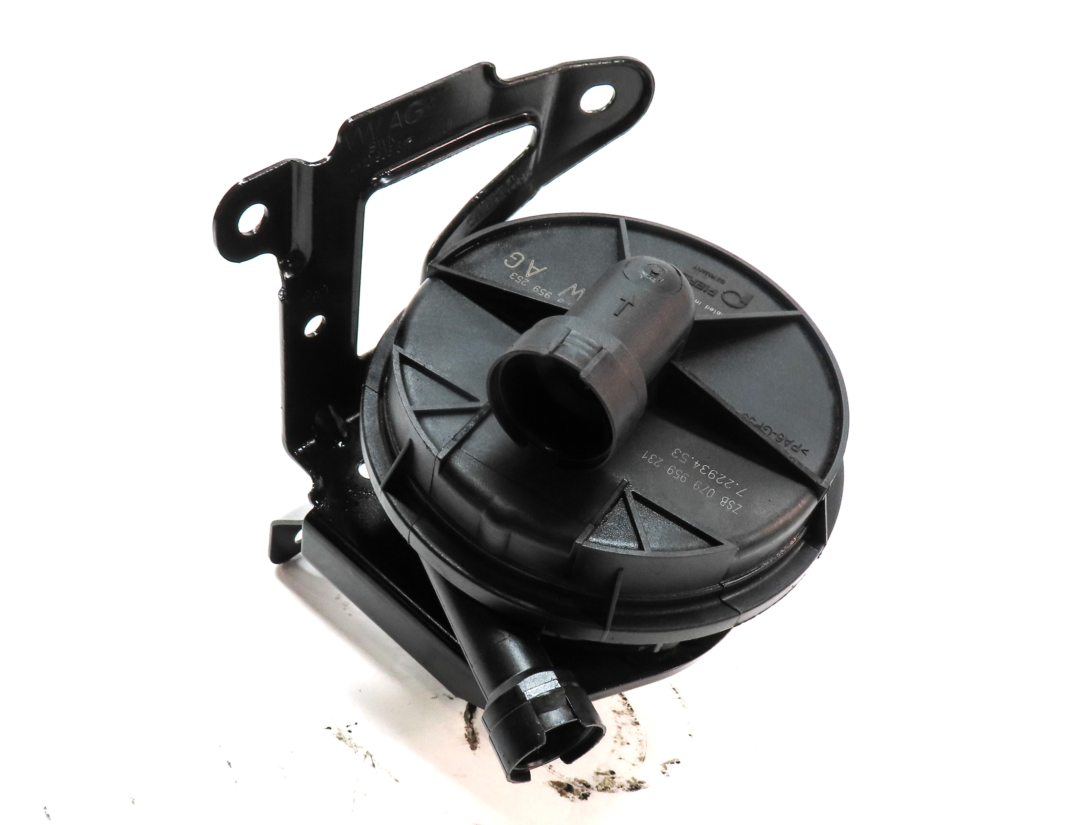 2014-2019 AUDI A6 A7 Q5 Q7 SQ5 (C7 4G8 4M B8 8R) 3.0L ENGINE AIR INJECTION PUMP — exact item pictured